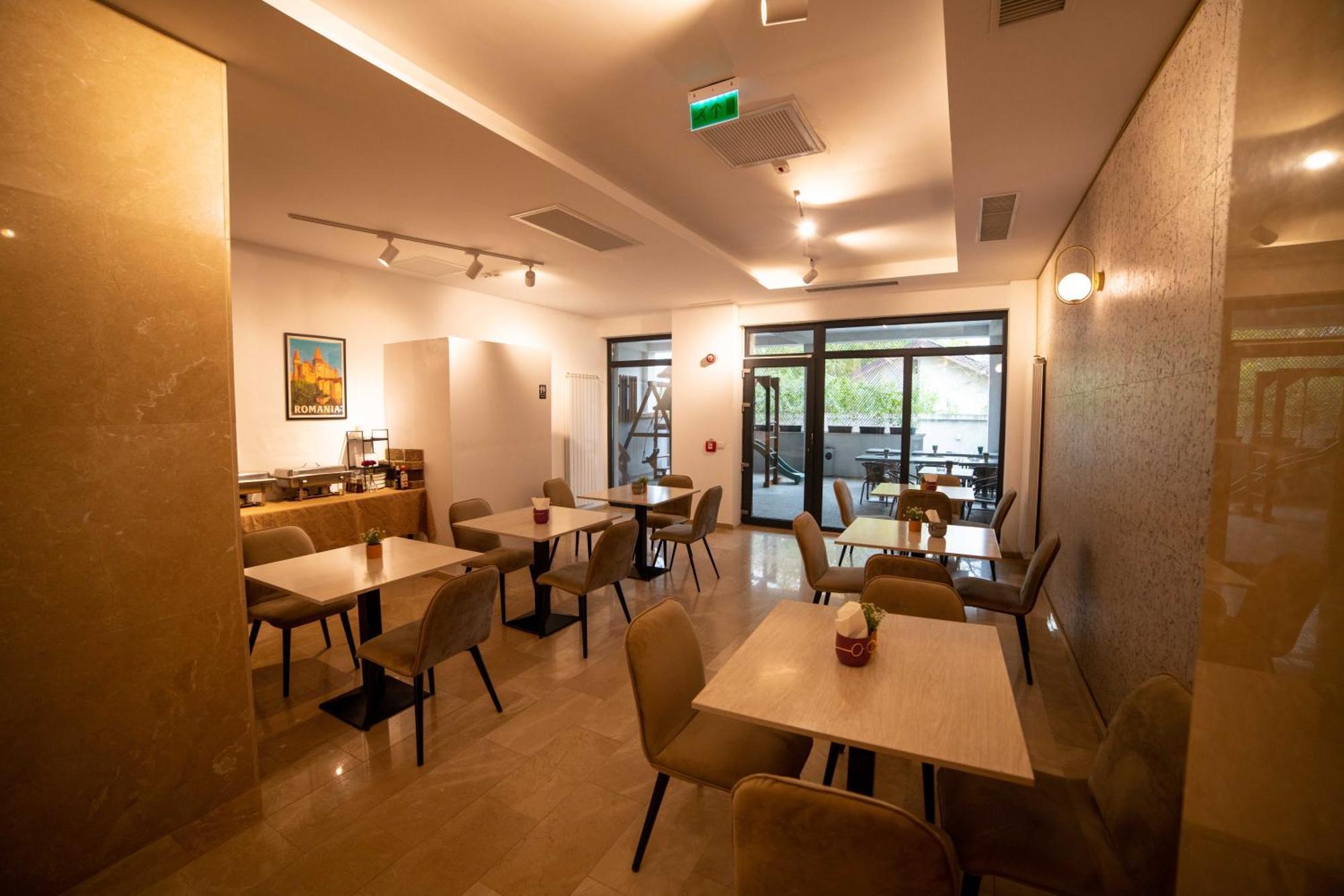 Bucharest Airport Accomodation Aparthotel Otopeni Exterior photo