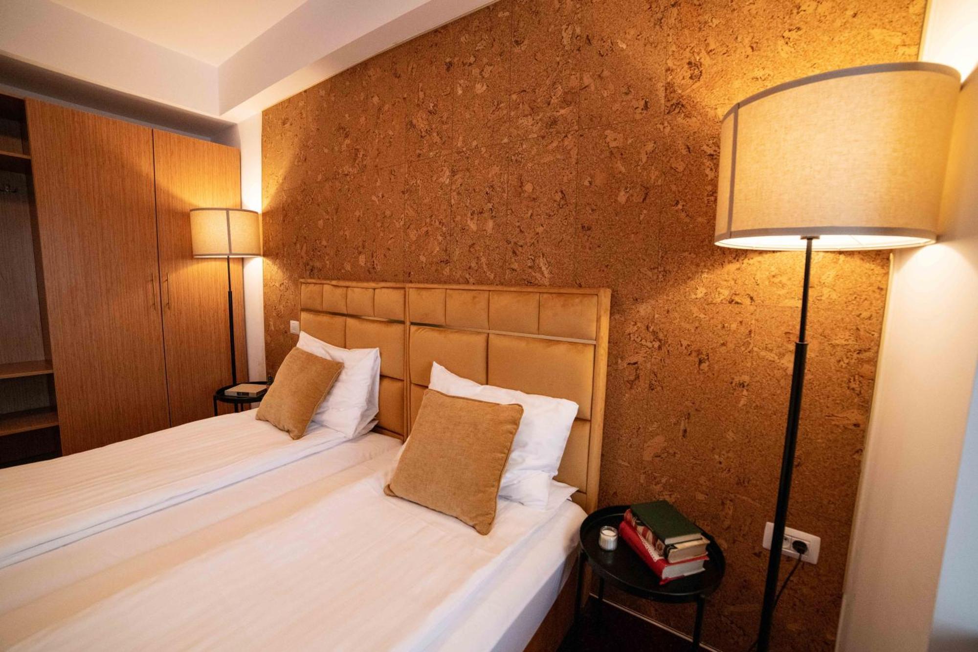 Bucharest Airport Accomodation Aparthotel Otopeni Exterior photo