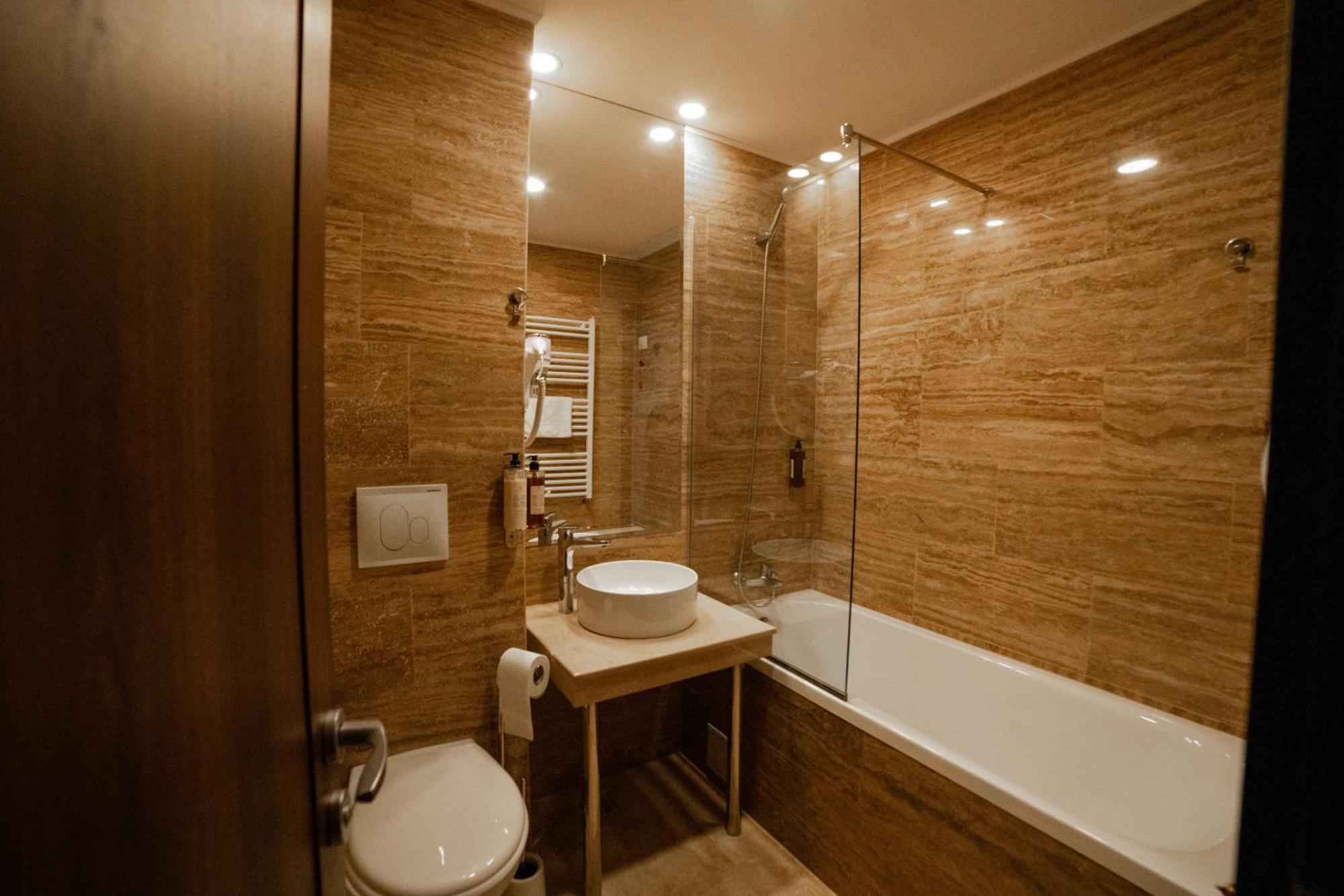 Bucharest Airport Accomodation Aparthotel Otopeni Exterior photo